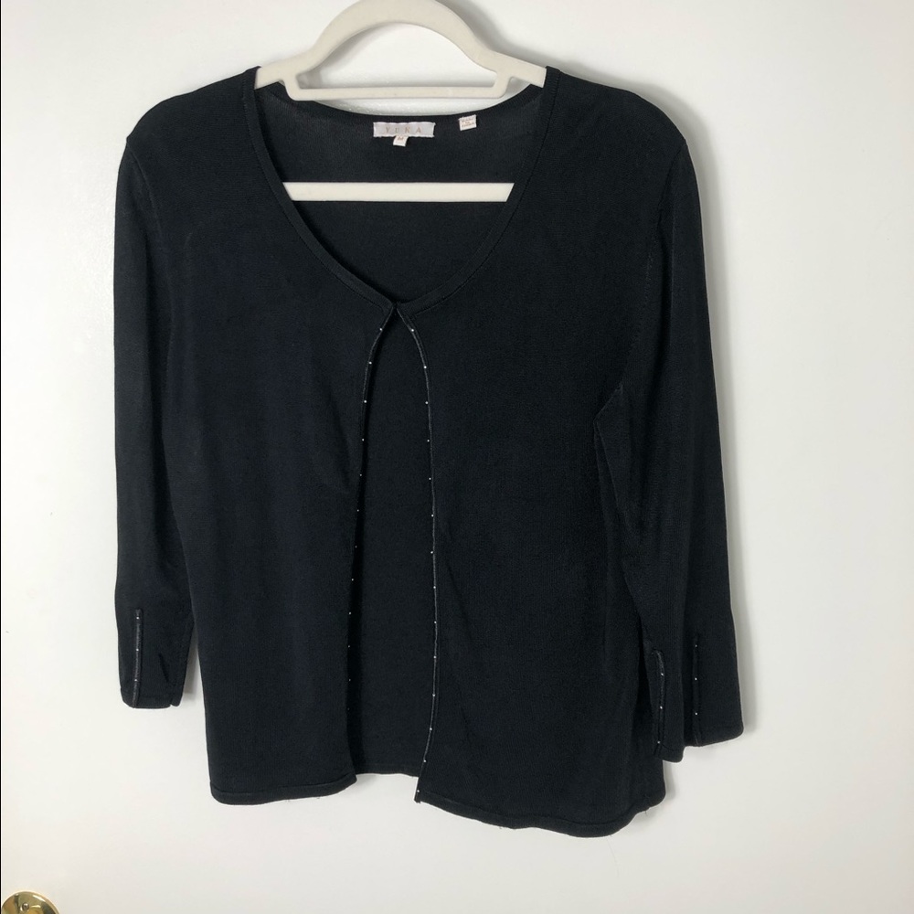 Yuka black sweater!